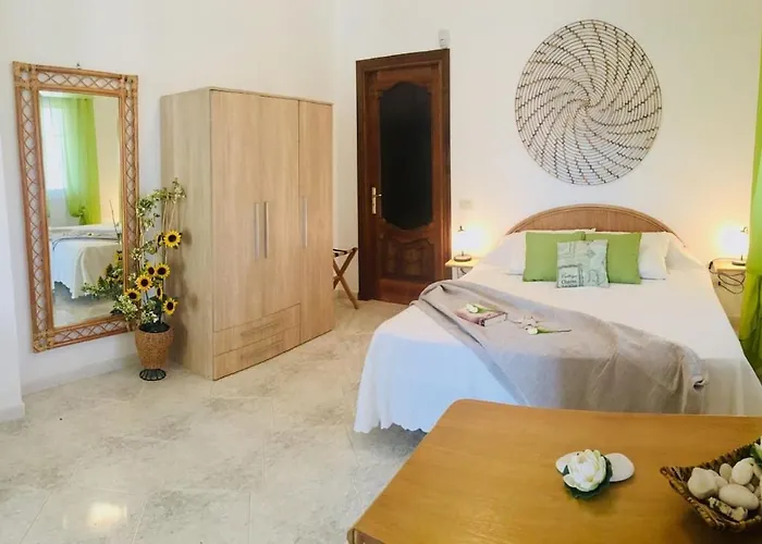 Cristalda Relax E Natura Monolocale בית נופש ויאסטה